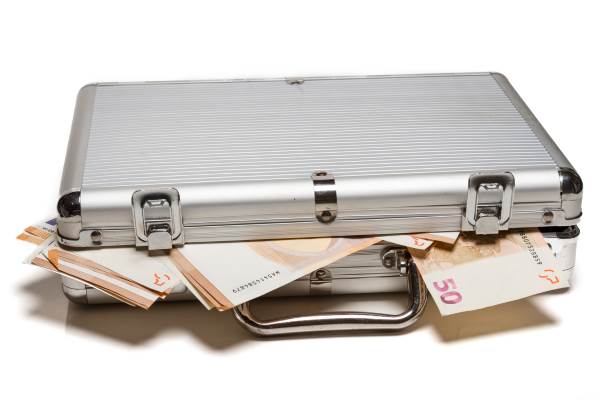 Paiement en argent, valise de billets proscrite Paiement en argent, valise de billets proscrite